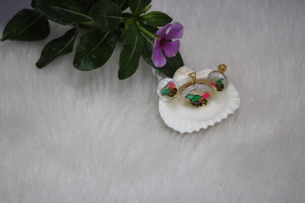arjun pendent set