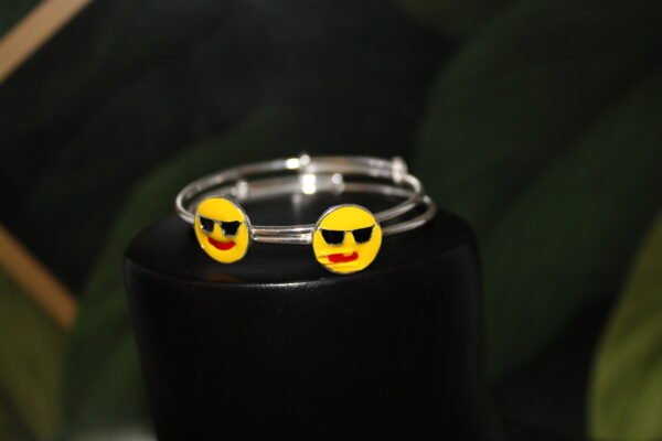 baby kadli with smily design