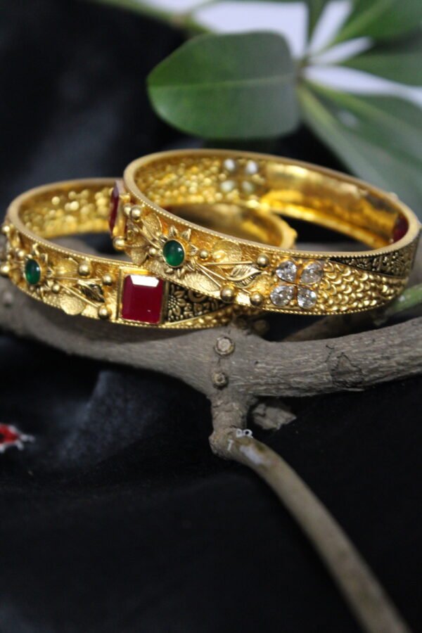 gold kangan design for girl