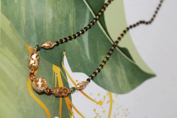 gold mangalsutra pendant