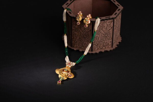 Gold Necklace For Ladies