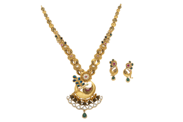 gold necklace with pendant ladies