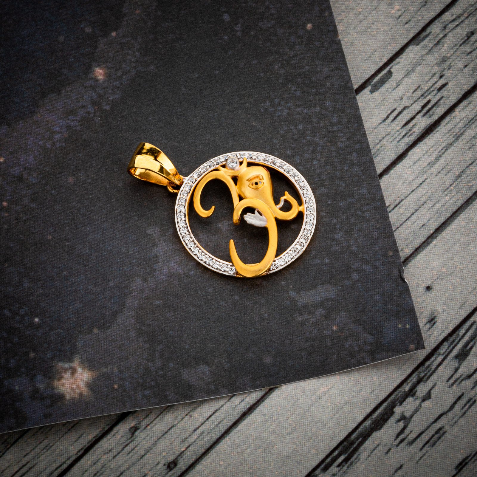 Gold Pendant for Gents