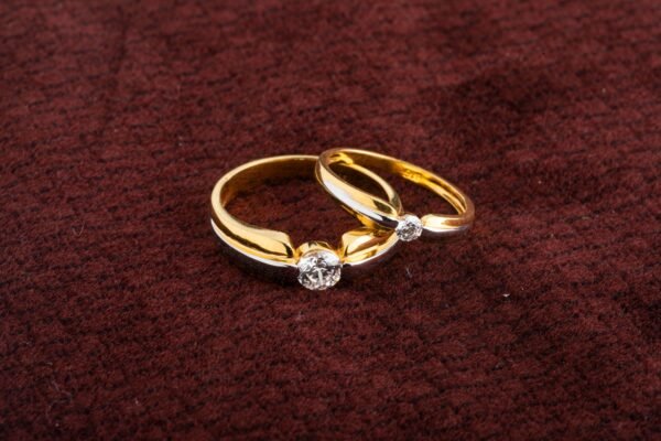 gold rings for couples images