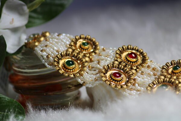 golden bracelet design for the girls