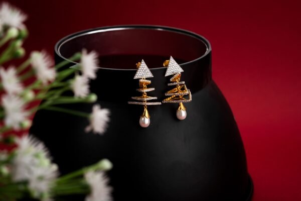 golden ladies earrings design