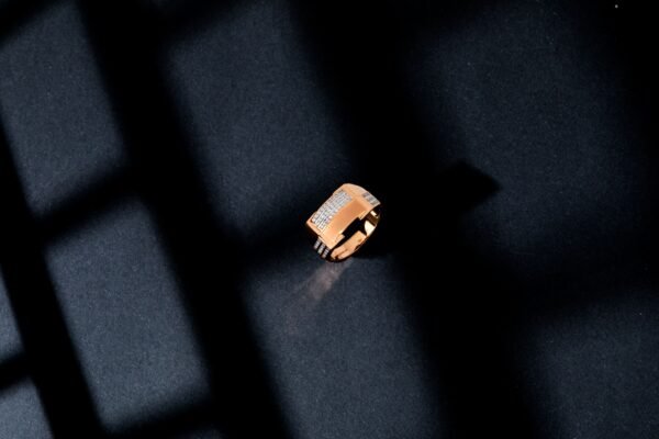 golden ring with diamond