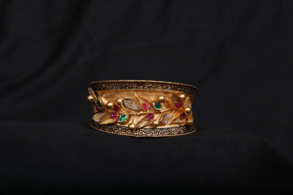 leaf design kangan gold