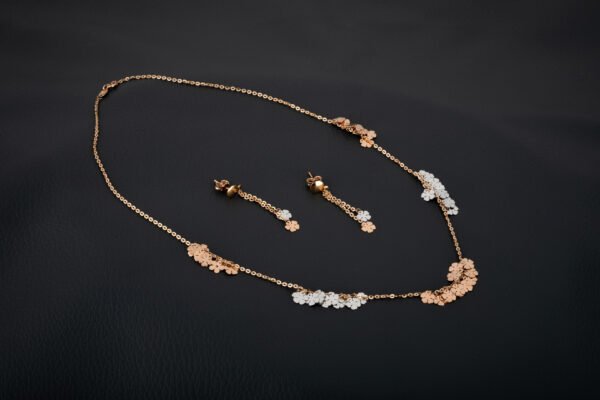 light weight chain and earring