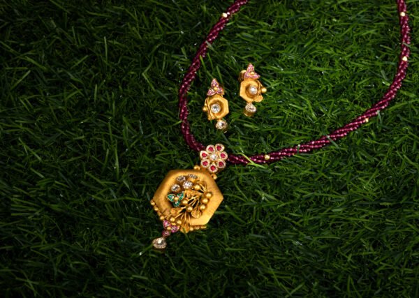 necklace gold jewellery