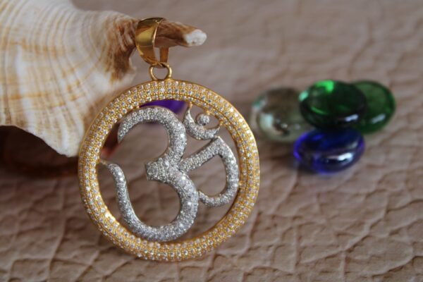 omkar design pendant